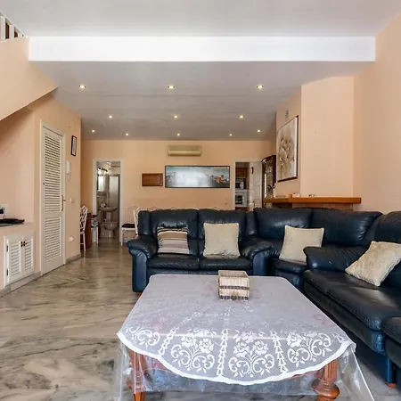 Beachside House Σαλέ *