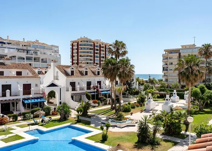 Beachside House Шале *