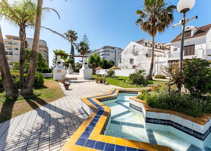 Beachside House Шале *