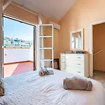 Chalé Beachside House *